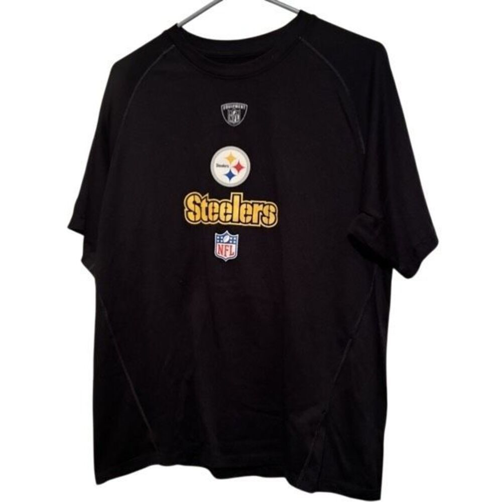 Pittsburgh Steelers NFL Equipment Size Men’s Medium Polyester T-Shirt